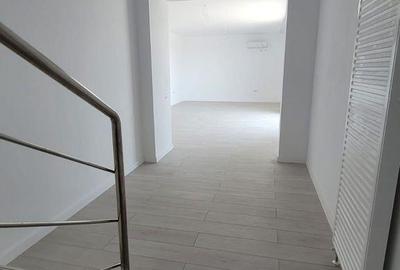 Apartament cu 3 camere în Titan