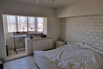 Apartament cu 4 camere decomandat în Poarta 6 - 2