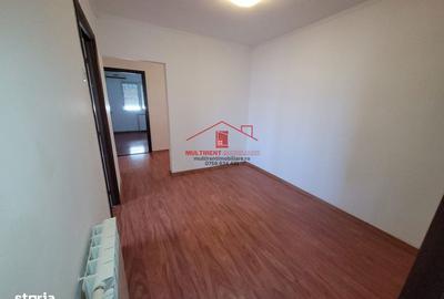 Apartament cu 3 camere decomandat în Piața Nouă - 2