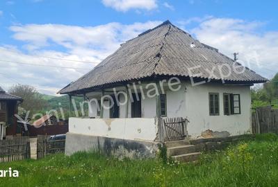 Casă cu 2 camere cu Teren 685 Mp în Mălureni - 2
