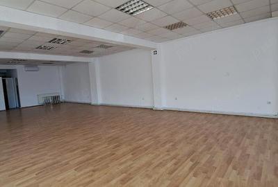 Spațiu comercial, de 190 mp, în Central - 7