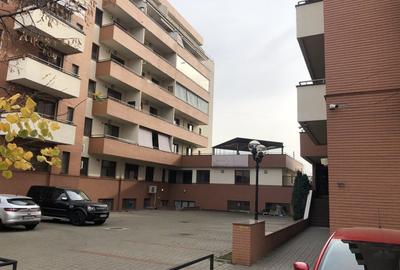 Apartament cu 3 camere decomandat în Sisești - 2