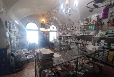 Spațiu comercial, de 600 mp, în Central - 5