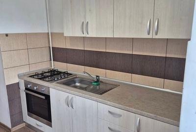 Apartament cu 3 camere decomandat în Pandurilor - 2