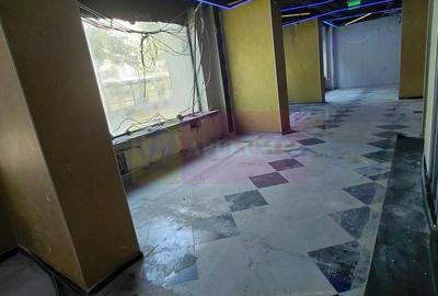 Spațiu comercial, de 225 mp, în Decebal - 7
