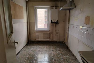Apartament cu 3 camere decomandat în Tudor - 3