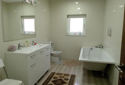 Casă individuală cu 8 camere cu Canalizare în Ipotești - 8