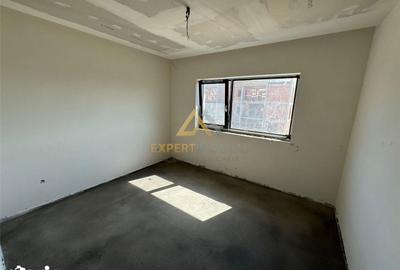 Casă cu 4 camere cu Teren 360 Mp în Valea Borcutului - 10