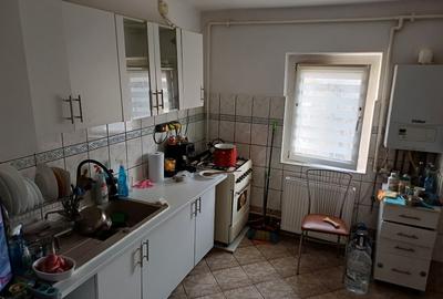 APARTAMENT 3 CAMERE DE VINZARE - 13