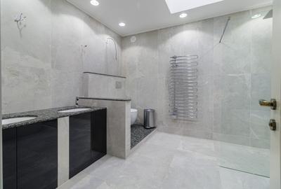 Casă individuală cu 7 camere cu Canalizare în Vatra Luminoasă - 27