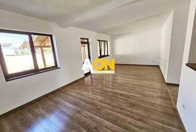 Casa tip insiruit, 4 camere, 2 bai, finisata la cheie, Cetate - 2