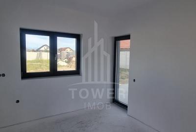 Casă individuală cu 4 camere cu Canalizare în Cristian - 3