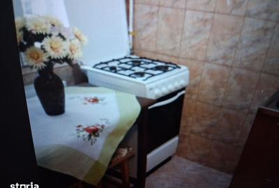 Garsonieră decomandată în Tei - 7