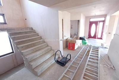 Casă cu 12 camere cu Teren 720 Mp în Cazasu - 2