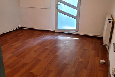 Spațiu comercial, de 57 mp, în Central - 1