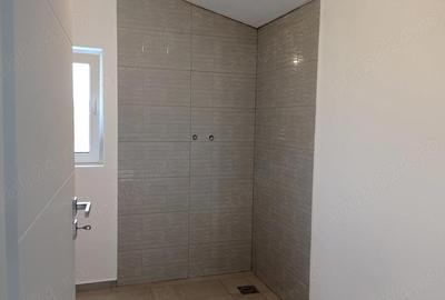 Casă cu Teren 1200 Mp în Central