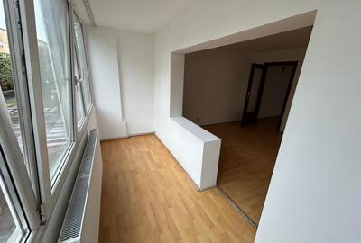 Soarelui,apartament 2 camere,40 mp,et 1/4,centrala,72000 euro - 4