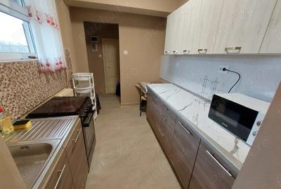 Apartament cu 2 camere semidecomandat în Decebal - 5