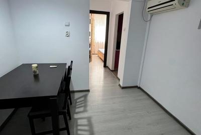 Apartament cu 2 camere decomandat în Titan