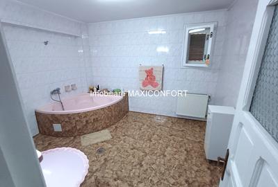 Casă cu 7 camere în Central - 9