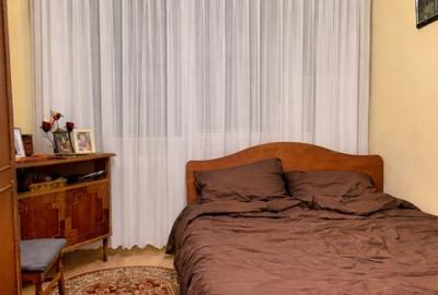 Apartament cu 3 camere decomandat în 1 Mai - 2