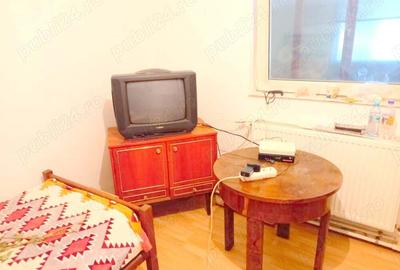 Casă cu 4 camere în Buziașului