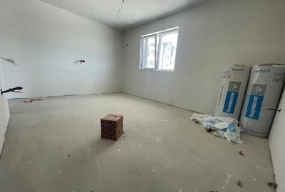 Apartament cu 2 camere decomandat + curte cadastrata - 11