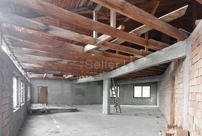 Spațiu comercial, de 1,600 mp, în Central - 20