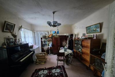 Casă cu 3 camere cu Teren 226 Mp în Central - 2