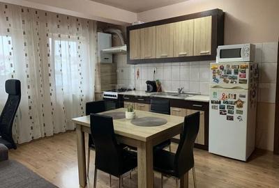Apartament cu 2 camere semidecomandat, mobilat în Florești