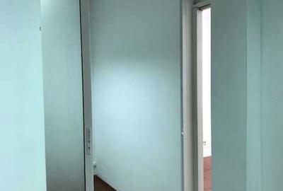 Spațiu comercial, de 40 mp, în Micro 19 - 2