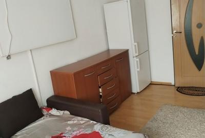 Garsonieră decomandată în Tractorul - 4