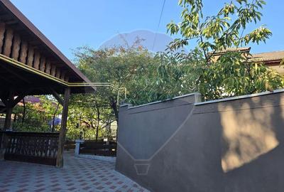 Casă cu 5 camere cu Garaj în George Enescu - 18