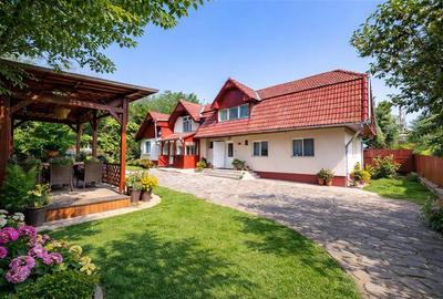 Casă individuală cu 5 camere cu Garaj în Exterior Est - 1