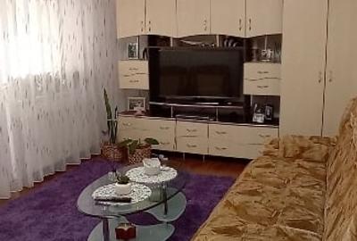 Direct proprietar – Apartament mobilat, vedere sud – Zărnești, 69.900 €