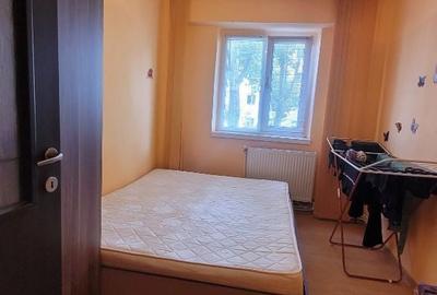 Apartament cu 3 camere decomandat în Central - 1