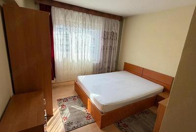 Apartament cu 2 camere decomandat în Republicii