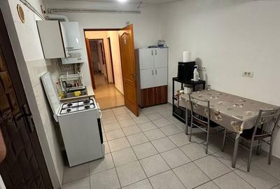 Casă cu 5 camere cu Teren 335 Mp în Central - 9