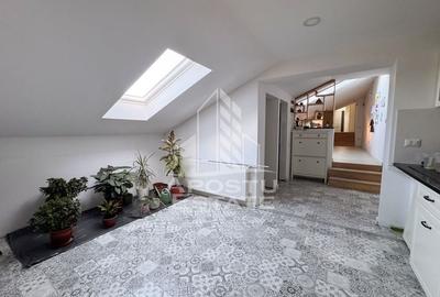 Casa individuala | 9 camere | 295mp utili | Teren 832mp | Girocului - 14