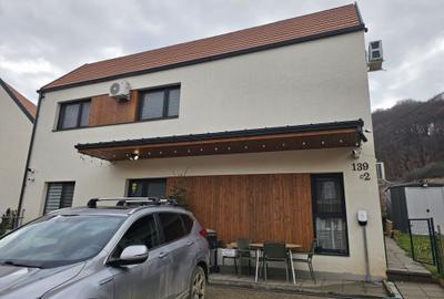 Casă cu 4 camere decomandat în Tăuți - 8