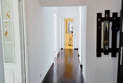 Apartament cu 3 camere decomandat în Tei - 1