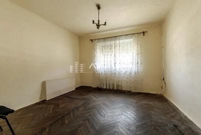 Casă cu 3 camere cu Teren 720 Mp în Grădiște - 2