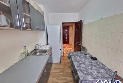 Apartament cu 4 camere decomandat în 9 Mai - 8