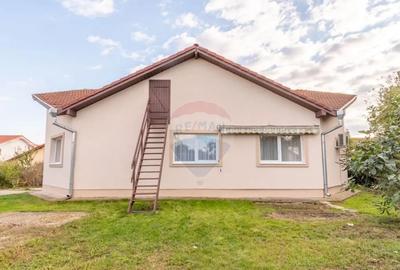 Casă cu 3 camere cu Teren 600 Mp în Jucu