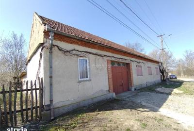 Casă cu 8 camere cu Teren 3800 Mp în Central - 19