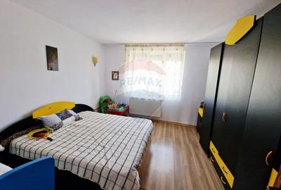 Apartament spatios cu balcon - P. Neamt - 1