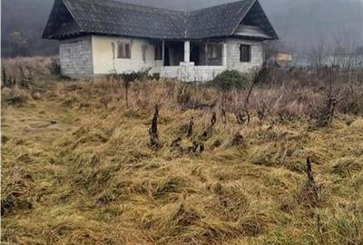 CASA cu  Teren de vanzare in EXCLUSIVITATE Stefan Cel Mare- jud Bacau