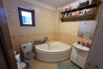 Apartament cu 3 camere de 73 mp, zona Sif Oltenia - 10