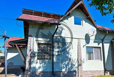 Casă cu 7 camere cu Teren 432 Mp în Central