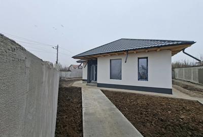 Vand casa Sendreni! Zona Buna! Toate utilitatile! - 11